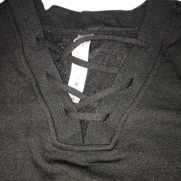 black sweater - Picture 2 of 2